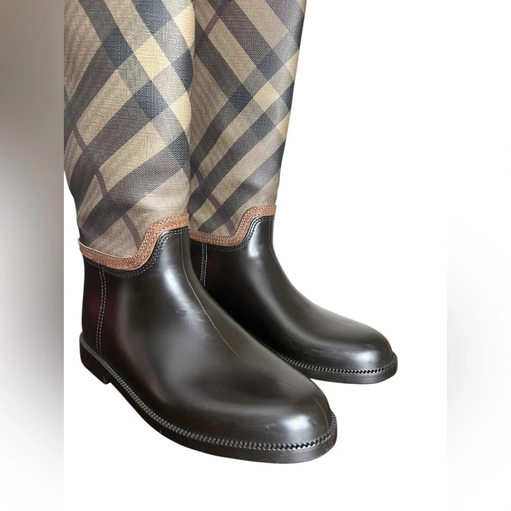 Burberry House Check Rain Boots – Rubber & Canvas with Leather Trim size 5 - Picture 2 of 13